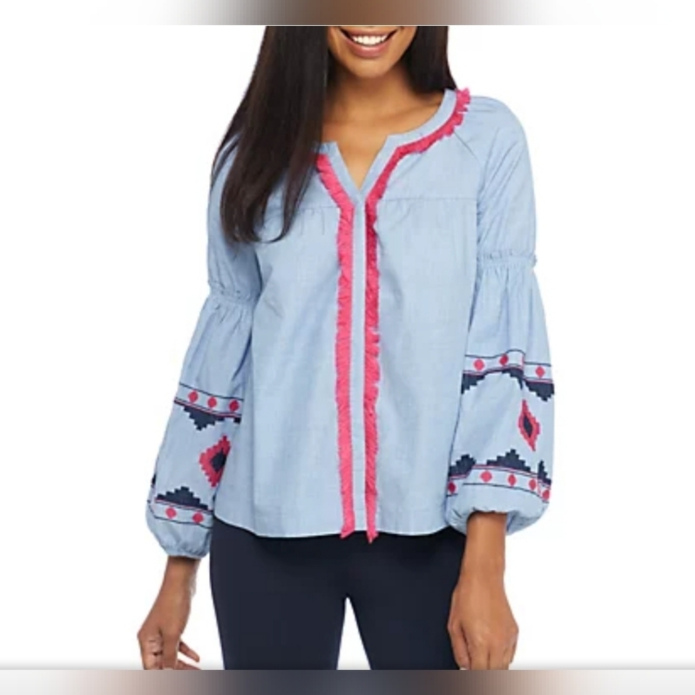 Crown & Ivy Curvy embroidery V neck peasant top 1X